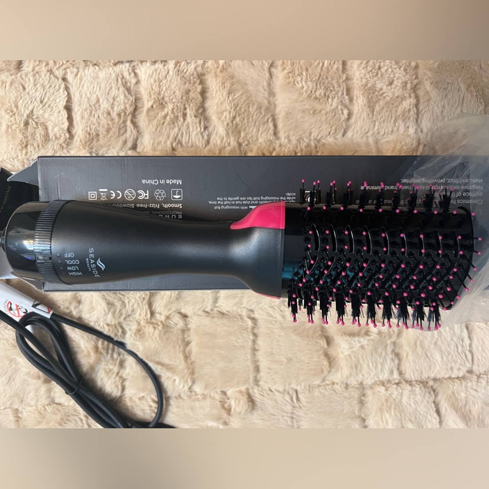 Seaside Beauty hair dryer& styler Brush BRAND NEW Never Used